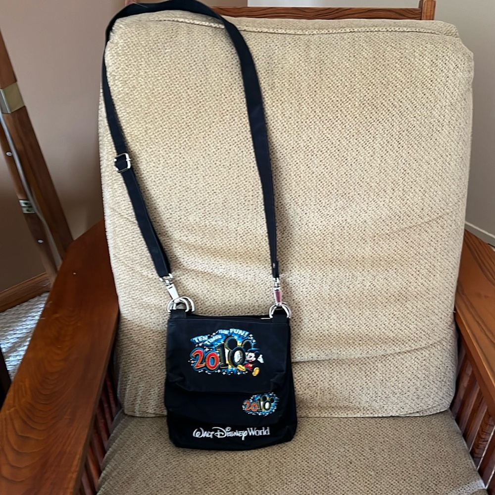 Disney parks 2010 Crossbody bag - Picture 2 of 5